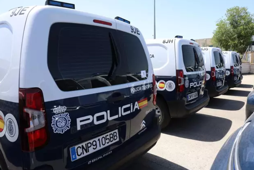 La Policía Nacional ha incorporado 140 nuevos furgones eléctricos adaptados para la Unidad Científica